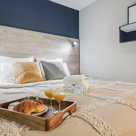 Elegant 1br Near Eiffel & Les Invalides Paris